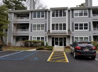 805 Meadow Ct UNIT 805, Helmetta, NJ 08828