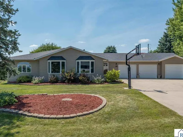 432 3rd Ave, Pemberton, MN 56078