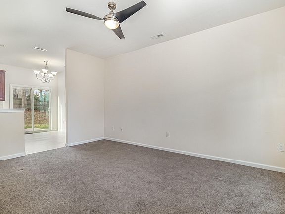 5th image of 1049 Lakemont Dr