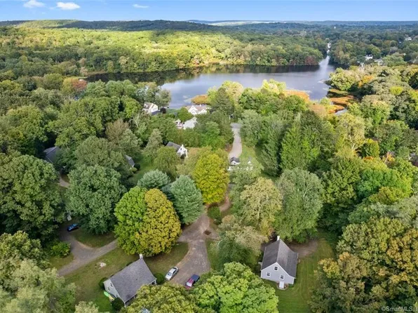 11 Falls River Circle, Essex, CT 06442