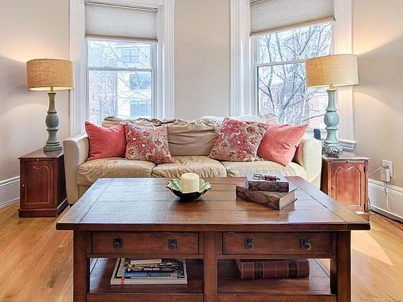 5th image of 33 Longwood Ave #14