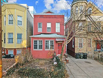 122 Magnolia Avenue