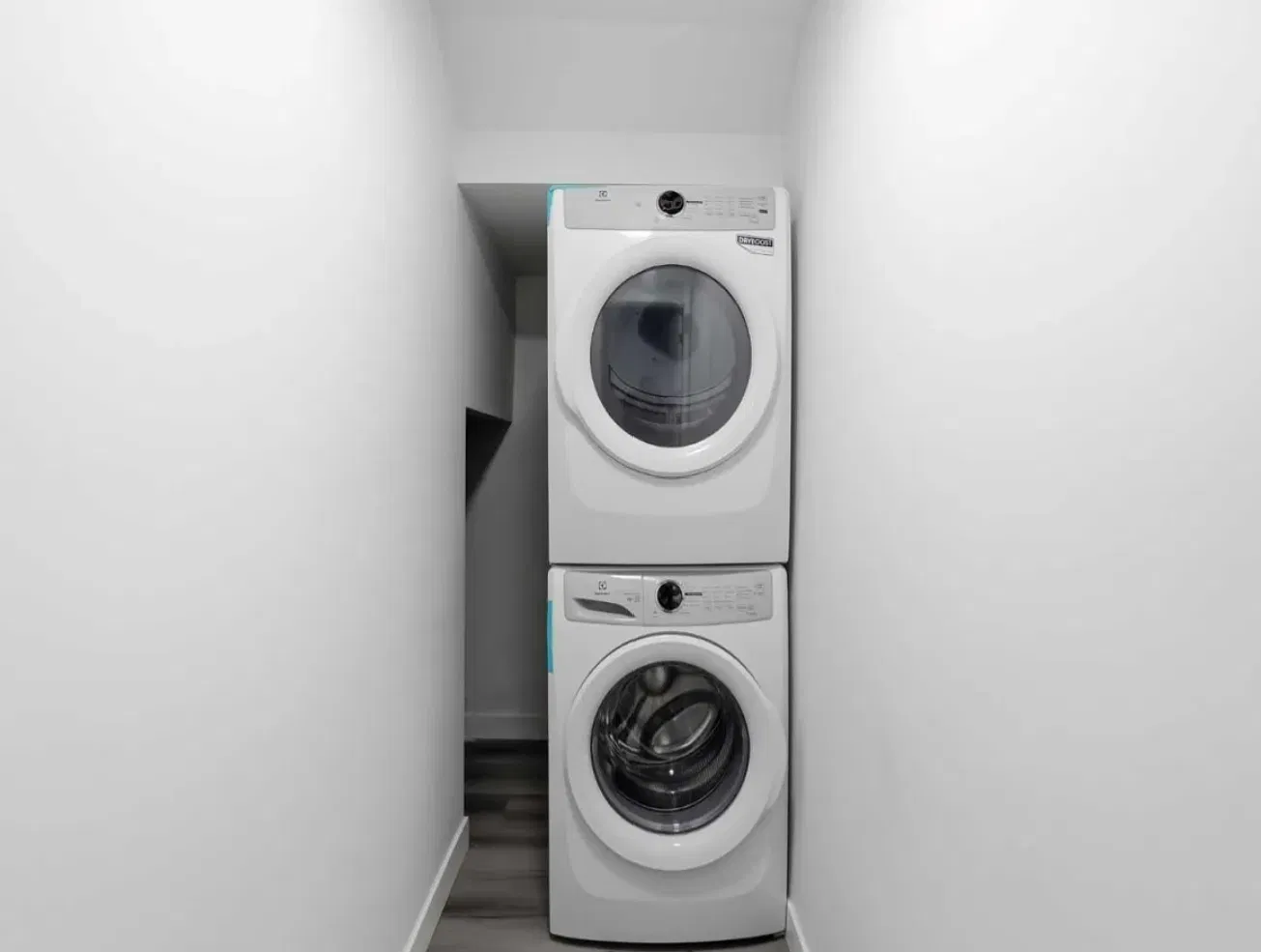 2 bed, 1000 sqft, $1,400 — Photo 4