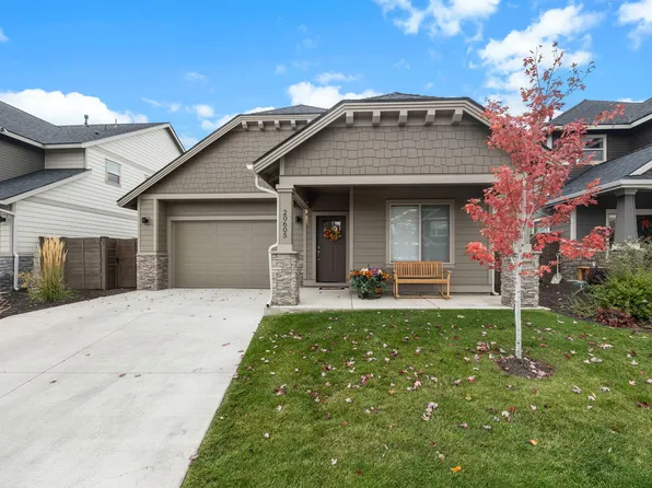 20605 SE Gemstone Ave, Bend, OR 97702