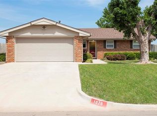 1626 Crestview Dr, Cordell, OK 73632