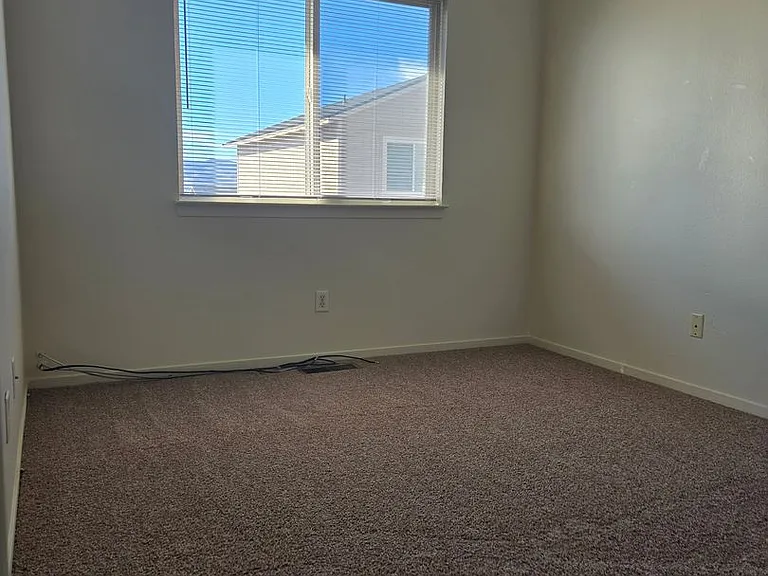 426 Valley Cir — Photo 10