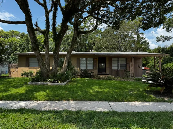 5004 Redstone Dr, Jacksonville, FL 32210