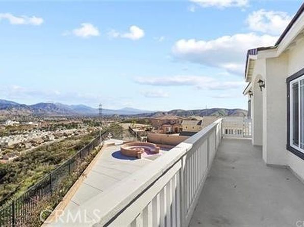 5491 N Pinnacle Ln, San Bernardino, CA 92407