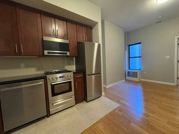 173 East 90th Street image 1 of 12