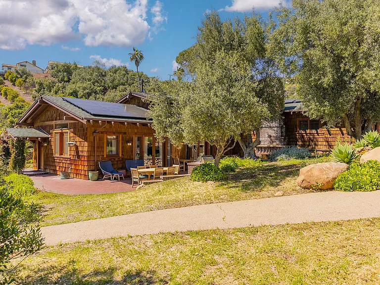 100000 Foothill Rd — Photo 11