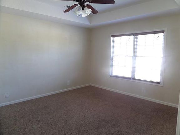 5th image of 320 Mills Dr