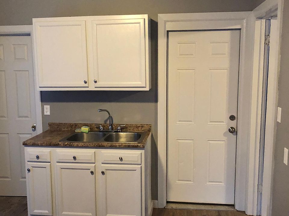 1st image of 433 Gold St #1