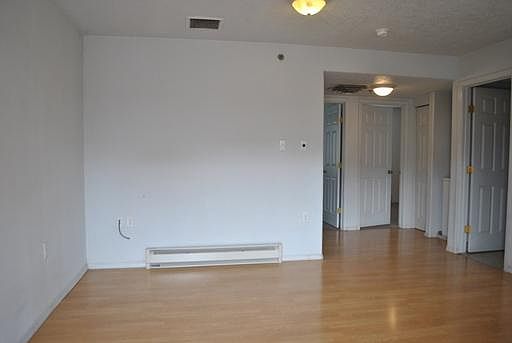 2nd image of 408 E Comanche St #1