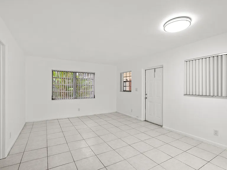 Palomar — Photo 21