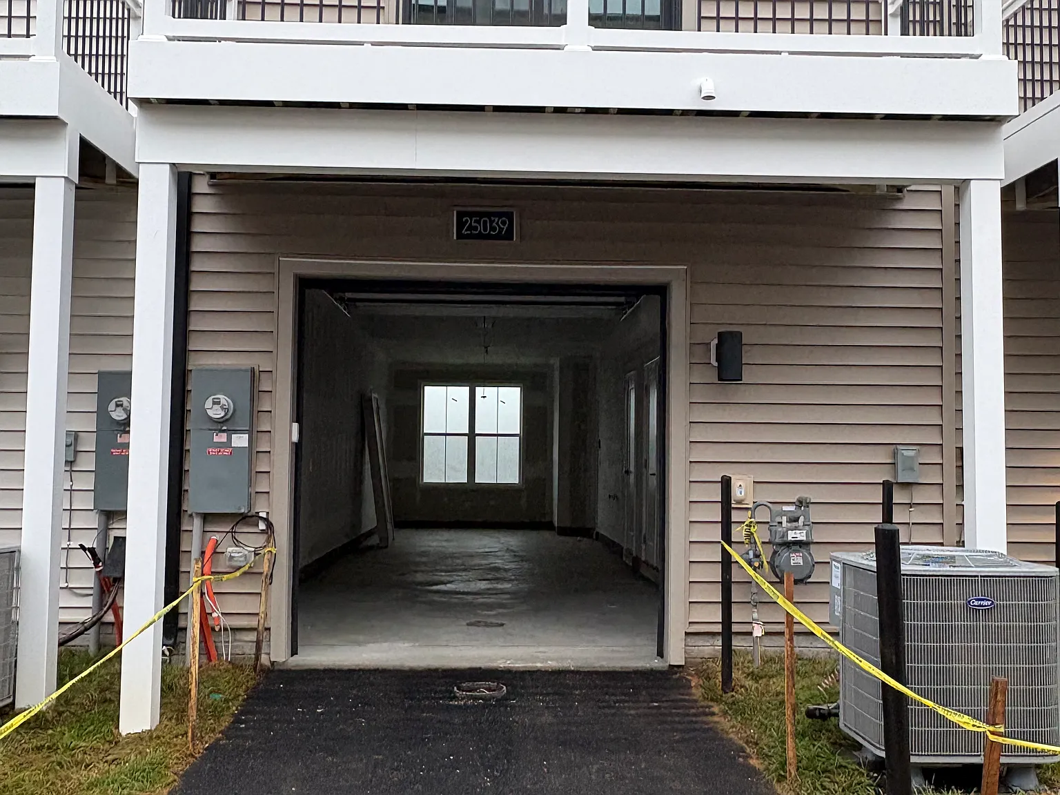 3 bed, 3.5 bath, 1776 sqft, $3,295 — Photo 2