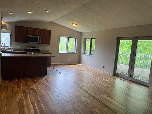 3rd image of 4124 Martina Dr
