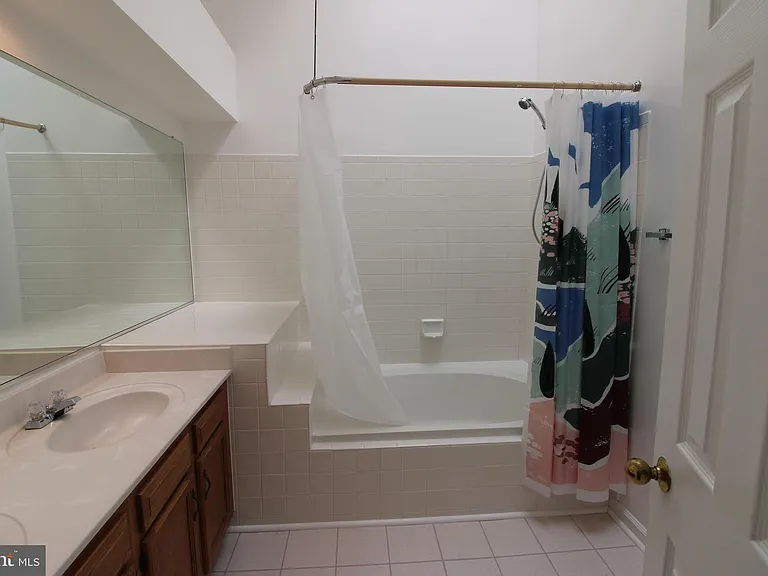 7509 Ashby Ln #N — Photo 12