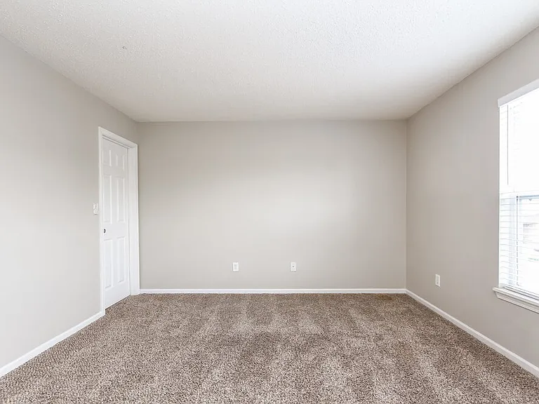 10789 Ravelle Rd — Photo 12