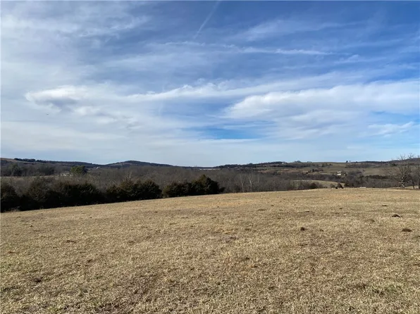 3100 Madison St, Huntsville, AR 72740
