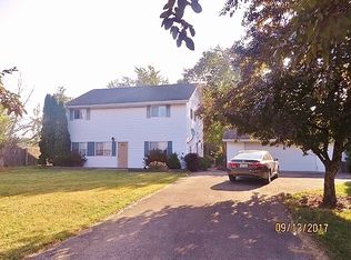 157 N Bailey Ave, Dixon, IL 61310