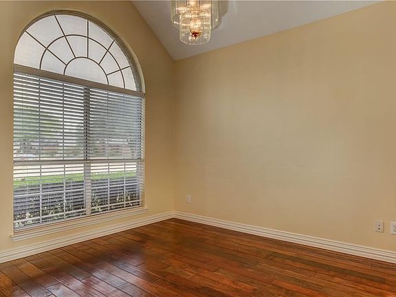 4th image of 4056 Brazos Dr