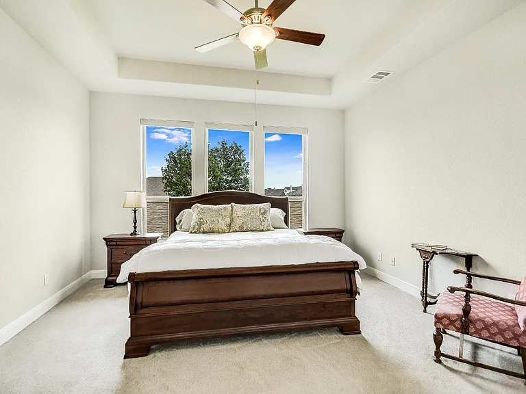 3925 Octavia Dr — Photo 11