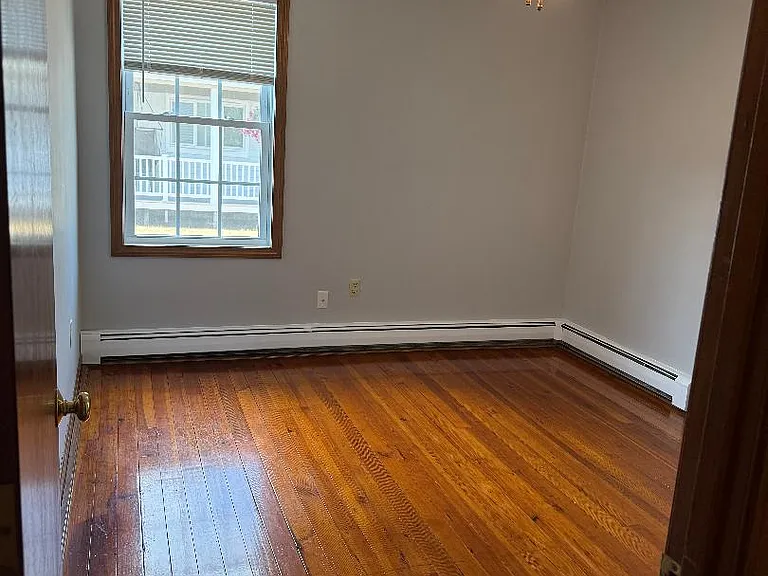 22 Oak Hill Ave #1 — Photo 4