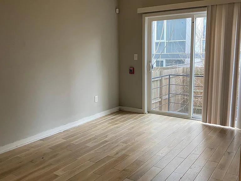1439 N Franklin St #A — Photo 4