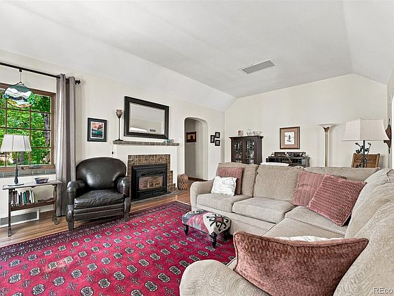 5th image of 2318 Albion Street