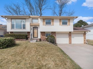 13406 Edna St, Omaha, NE 68138
