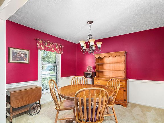 5th image of 3320 Carriage Ln