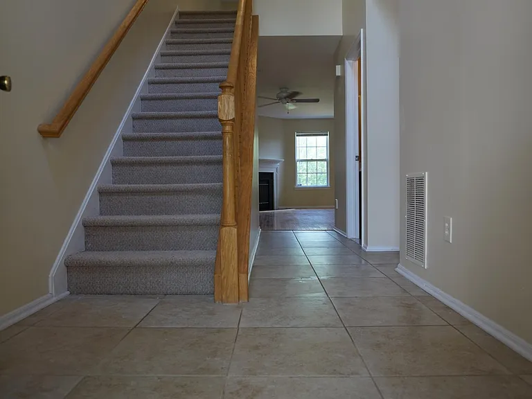 44 Dewitt Ln — Photo 12