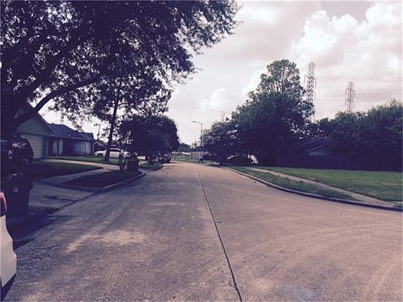 2nd image of 10418 Sagestar Ln