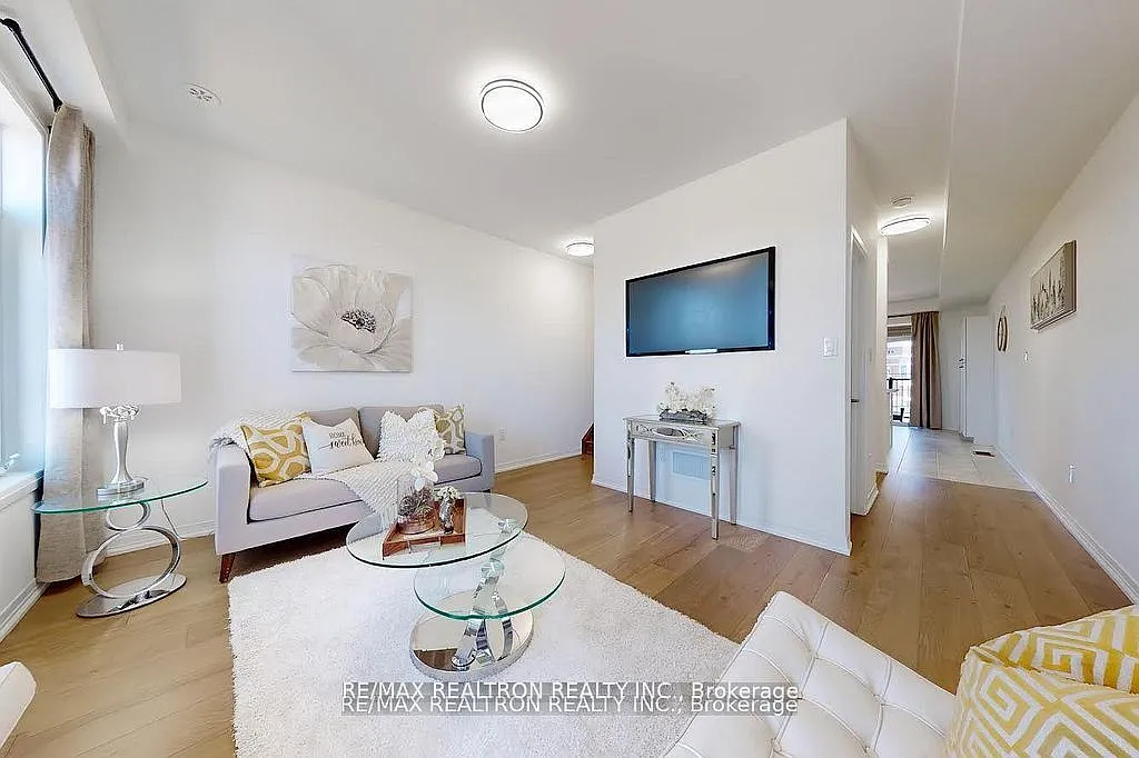 4 bed, $3,188 — Photo 3