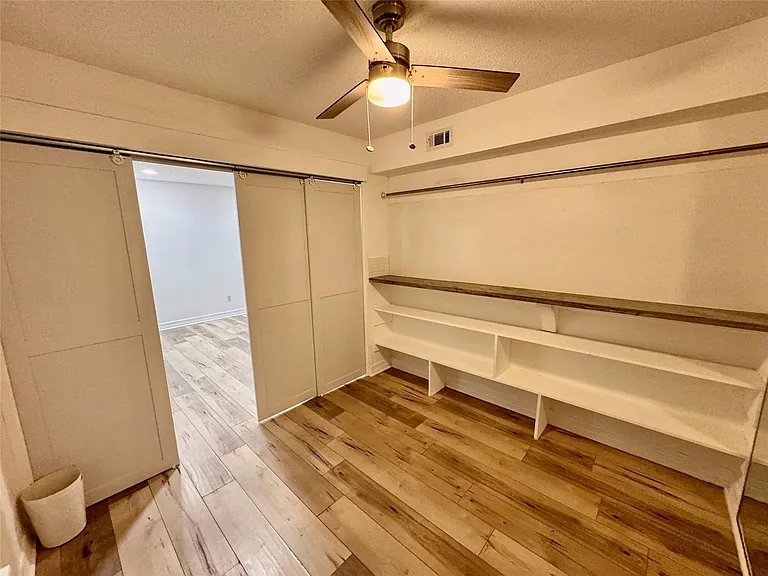 3131 Sw Fwy #C-35 — Photo 12