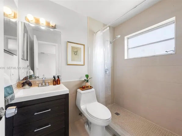 31 NW 108th Ct #1, Miami, FL 33172