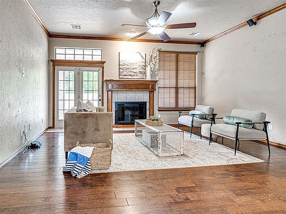 4th image of 609 S Castlerock Ln
