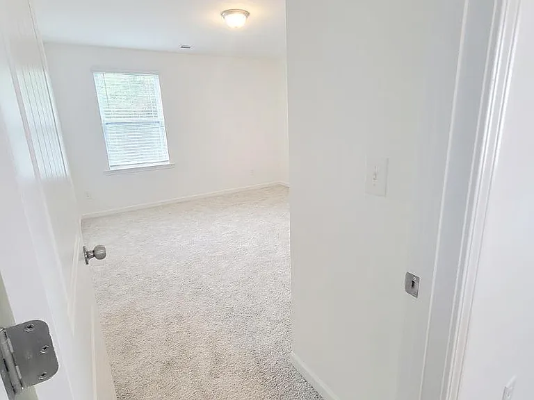 117 Scoville Rd — Photo 32