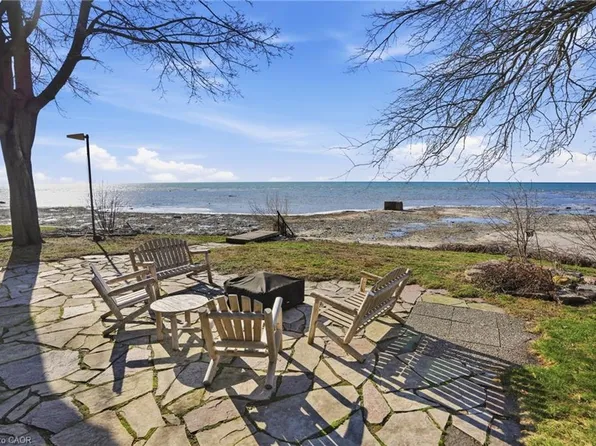 735 Sandy Bay Rd, Haldimand County, ON N1A 2W6