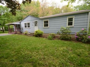 37 Greenwich Rd, Amherst, MA 01002