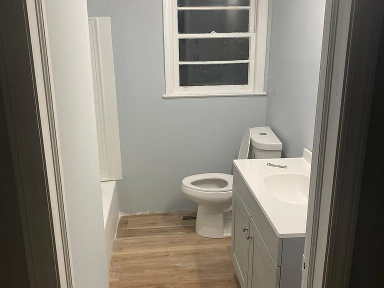 814 Poplar Dr — Photo 4