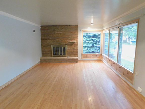 3rd image of 9200 W Concordia Ave
