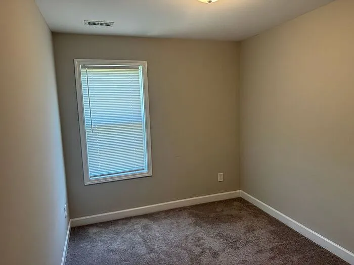 213 N Oak St #A — Photo 8