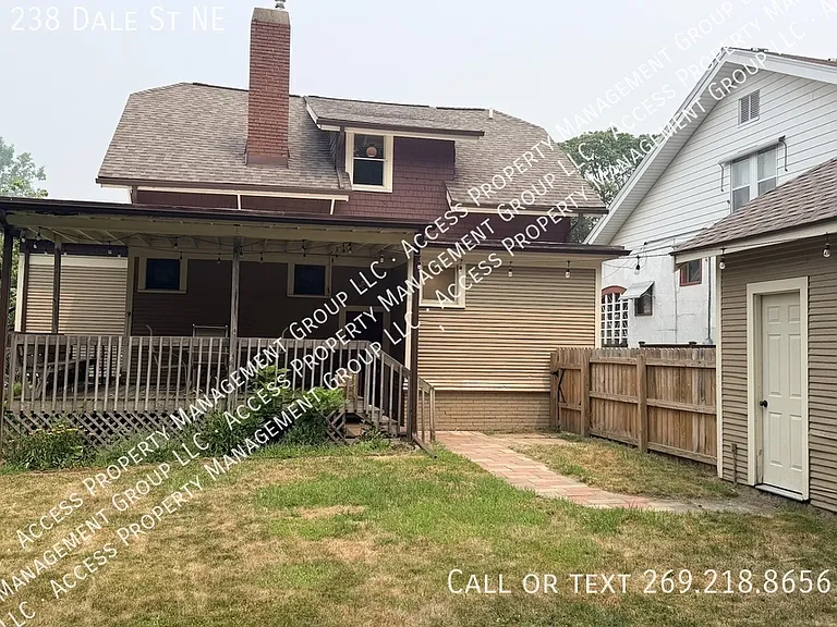238 Dale St NE — Photo 41