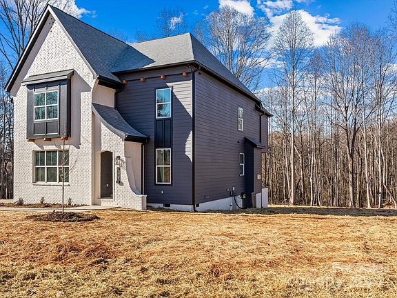 2nd image of 125 Forest Creek Dr