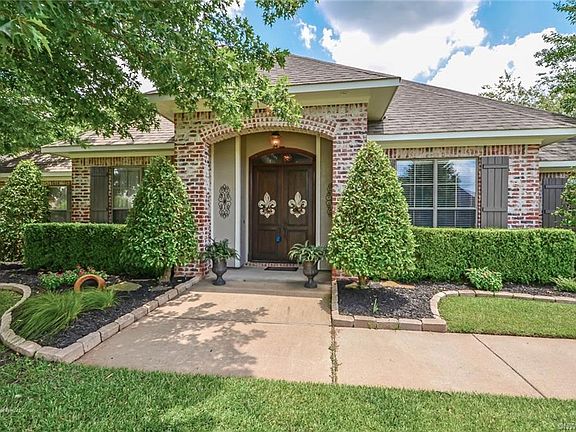 2nd image of 1815 Bayou Bend Dr