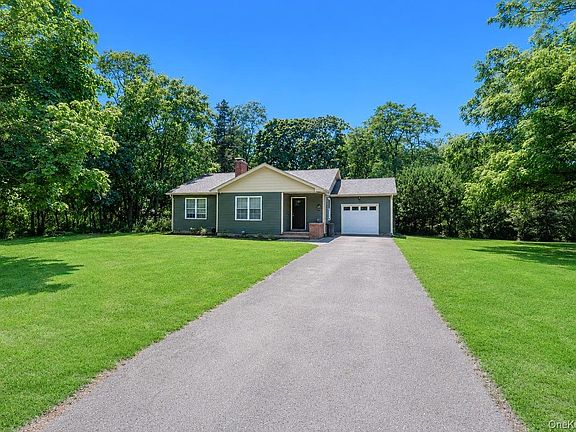 2nd image of 430 Yaphank Middle Island Road