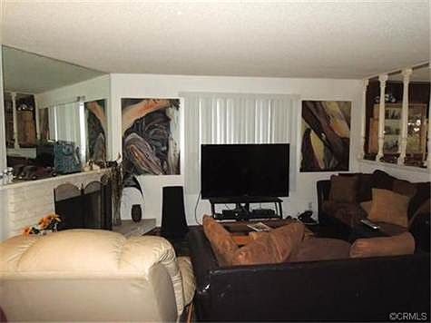 2nd image of 10555 Olive St