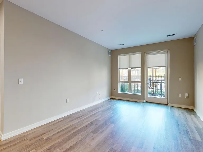 The George Apartments — Photo 67