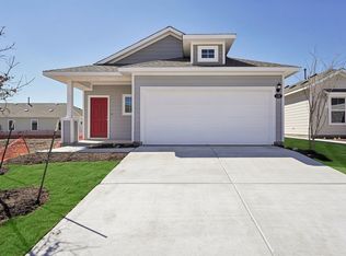 136 Summer Dr, Elgin, TX 78621